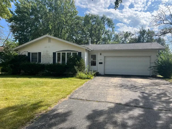 214 April Ln, North Aurora, IL 60542