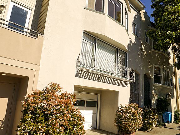 2nd image of 1722 Lombard St #1