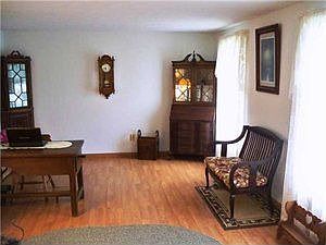 2nd image of 15 Penshire Cir