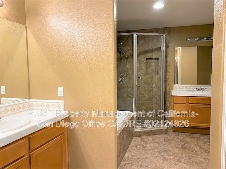 1073 Princess Kyra Pl — Photo 9
