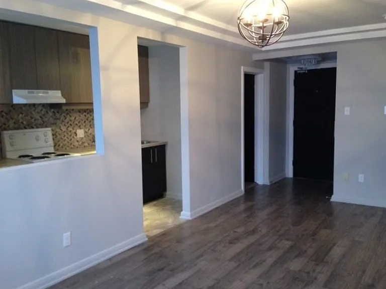 340 Cooper St #33 — Photo 11