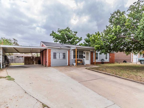 2nd image of 3104 Oak Dr