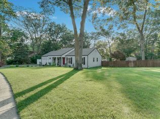 12 Winchester Dr, Jackson, NJ 08527