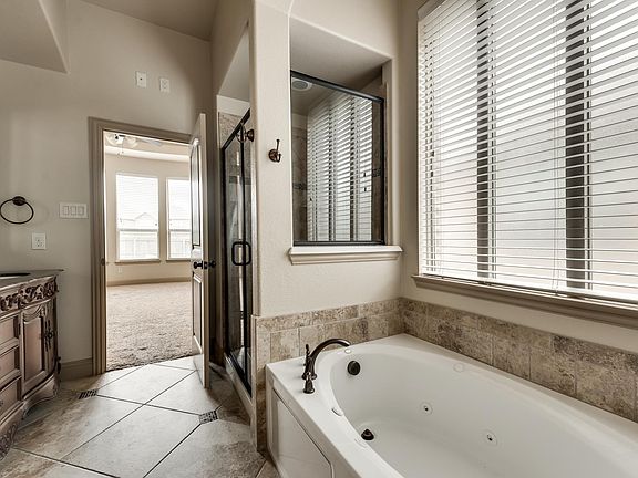 4th image of 3023 Marble Falls Dr