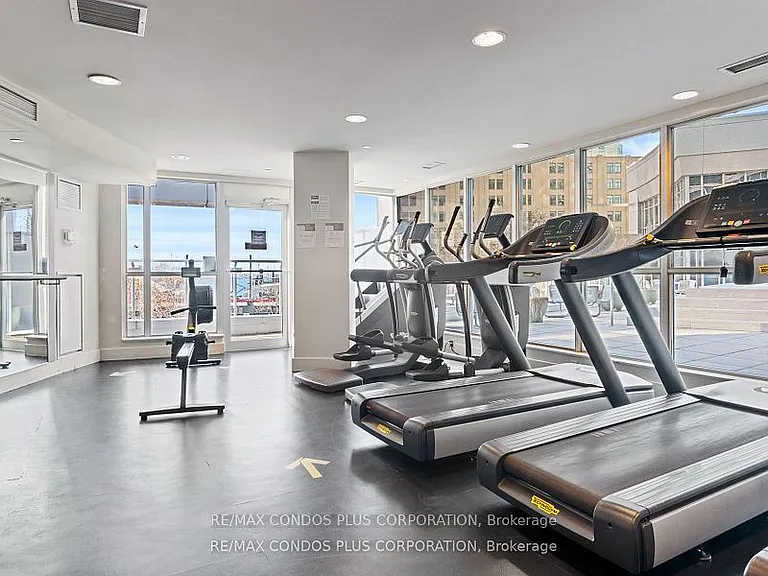 218 Queens Quay W #2611 — Photo 38