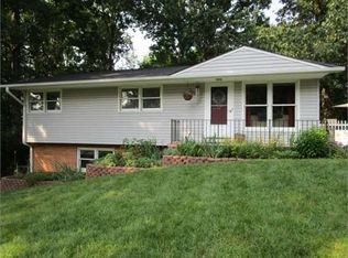 909 Crestwood Dr, Staunton, VA 24401