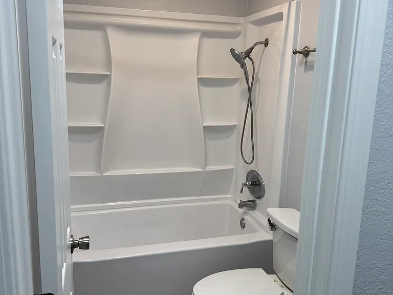 7500 Parkway Dr #100 — Photo 6