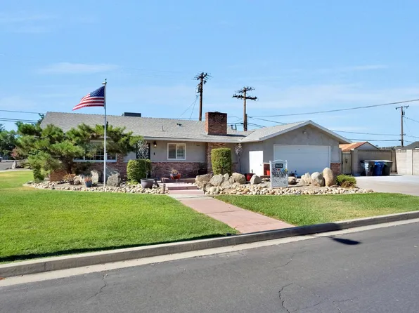 805 W Mulberry Dr, Hanford, CA 93230