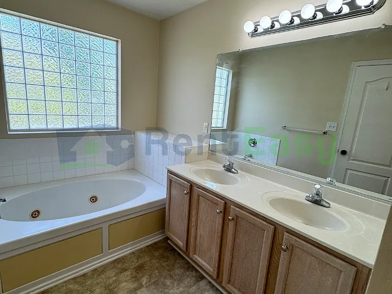 5208 Pirata Pl — Photo 22