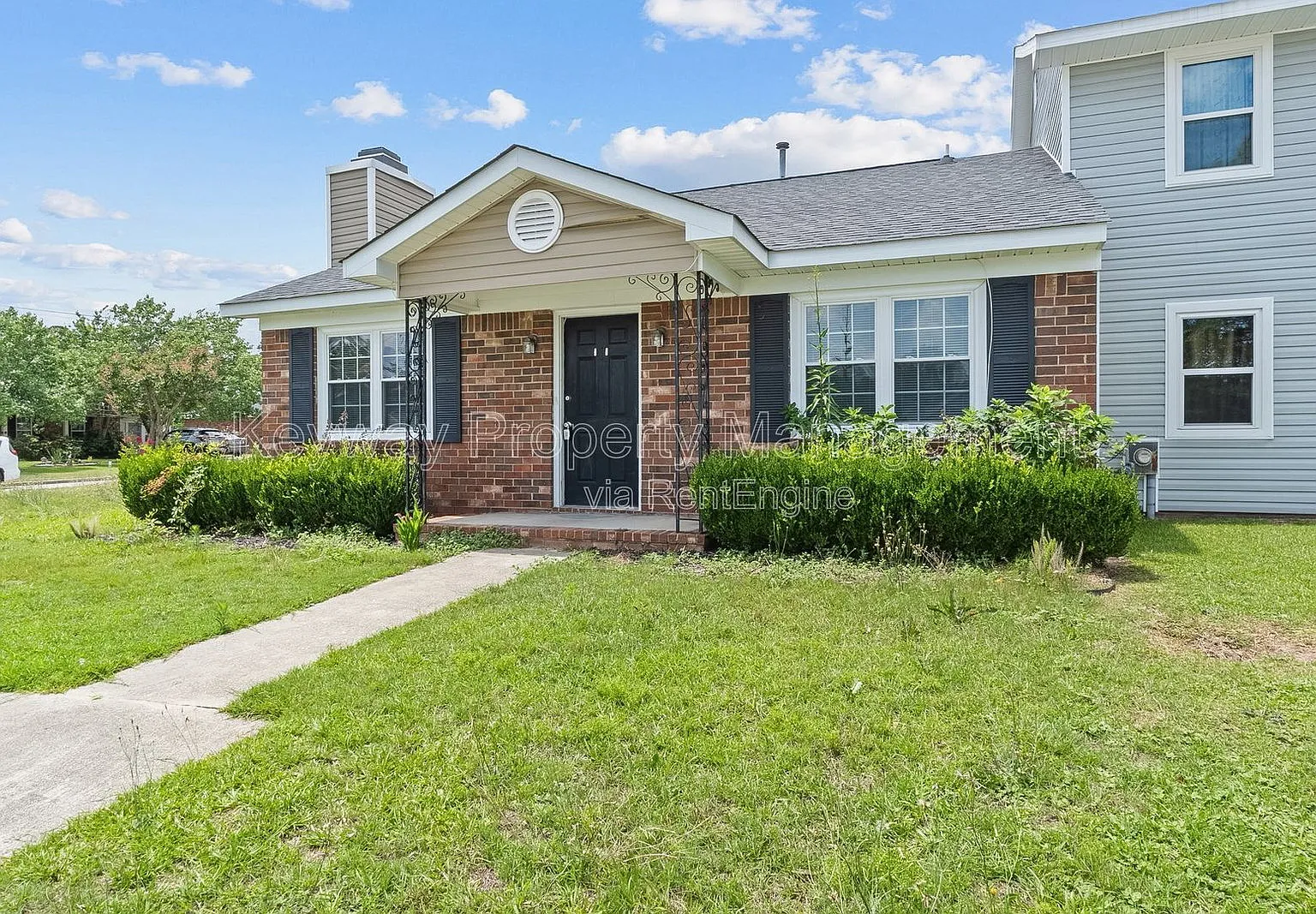 2 bed, 2.0 bath, 1335 sqft, $1,295 — Photo 1