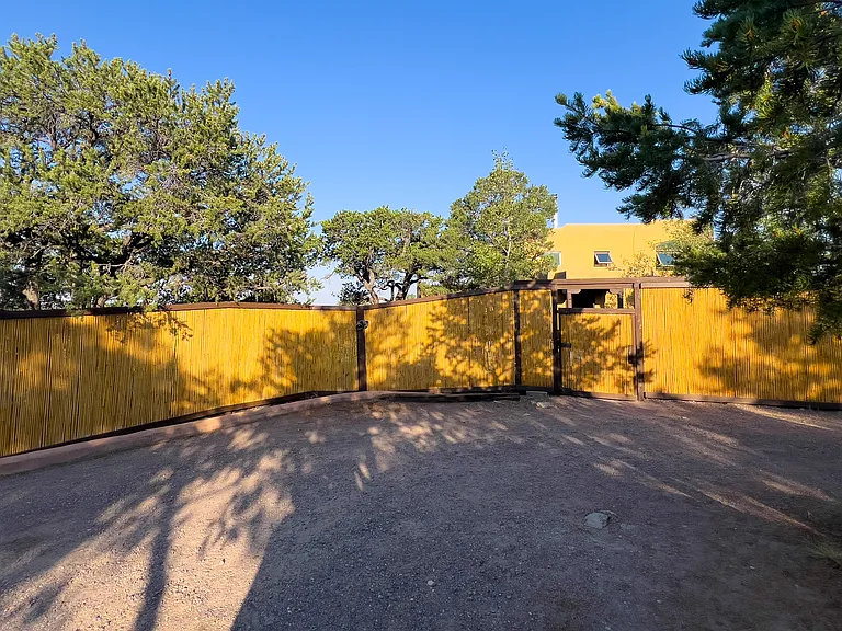 1482 Badger Rd #B — Photo 3