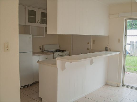 5th image of 1800 Wooten Park Dr APT 102