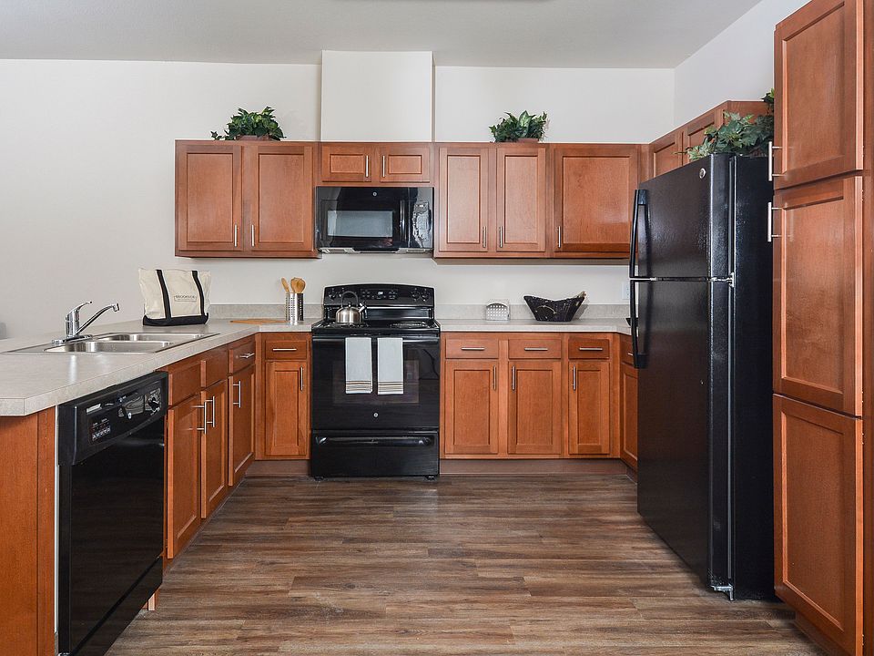 Brookside Residences Apartment Homes Apartment Rentals Cuyahoga Falls