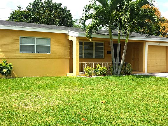 2nd image of 2618 Arcadia Dr