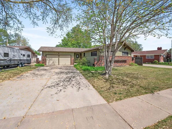 2444 S Bonn St, Wichita, KS 67217