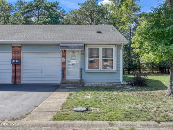 28 Yorktowne Parkway #B, Whiting, NJ 08759