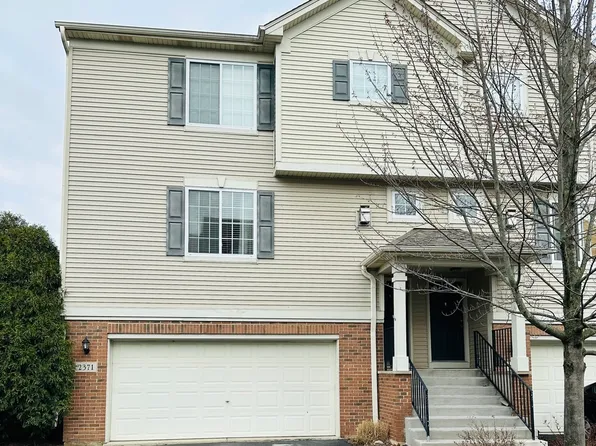 2371 Lundquist Dr, Aurora, IL 60503