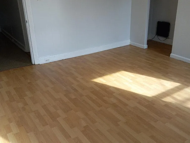1011 W Ontario St — Photo 3