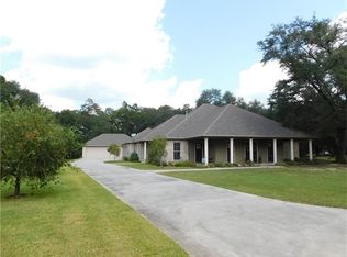 40147 Deer Creek Dr, Ponchatoula, LA 70454