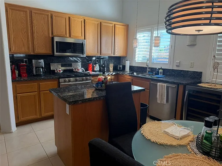 37677 Emerson Dr — Photo 6