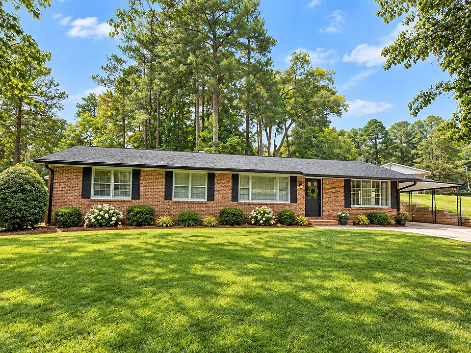 613 Westbury Dr
