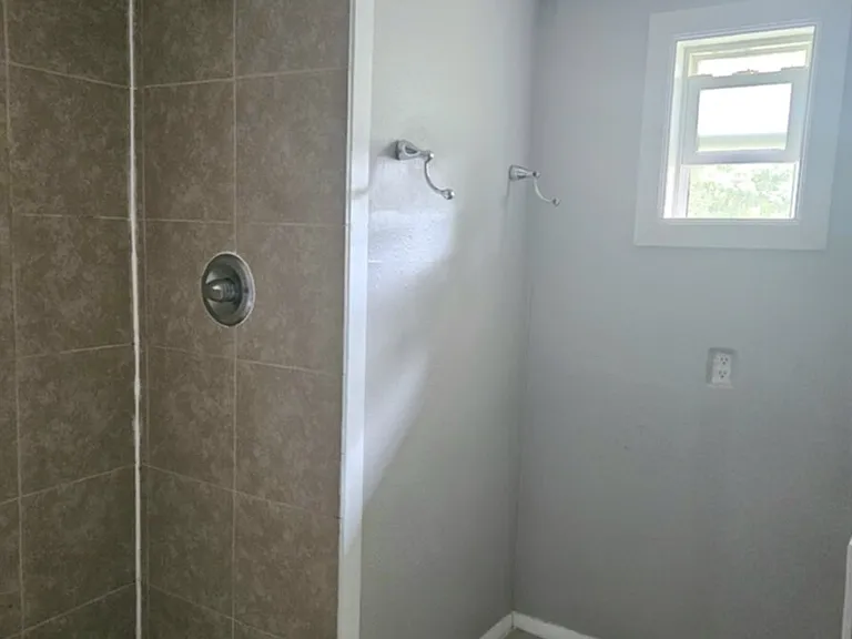 4106 W Jackson St — Photo 7