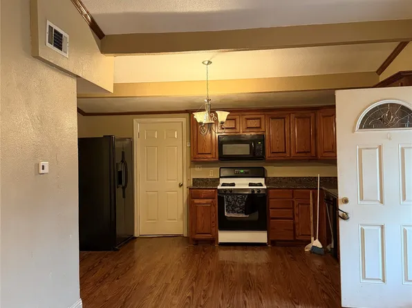 722 E Daugherty Dr, Garland, TX 75041