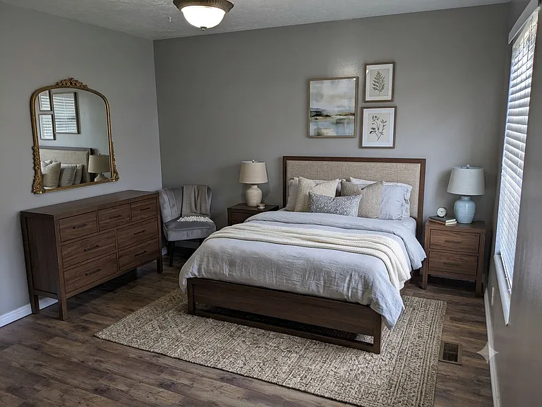 upstairs secondary bedroom