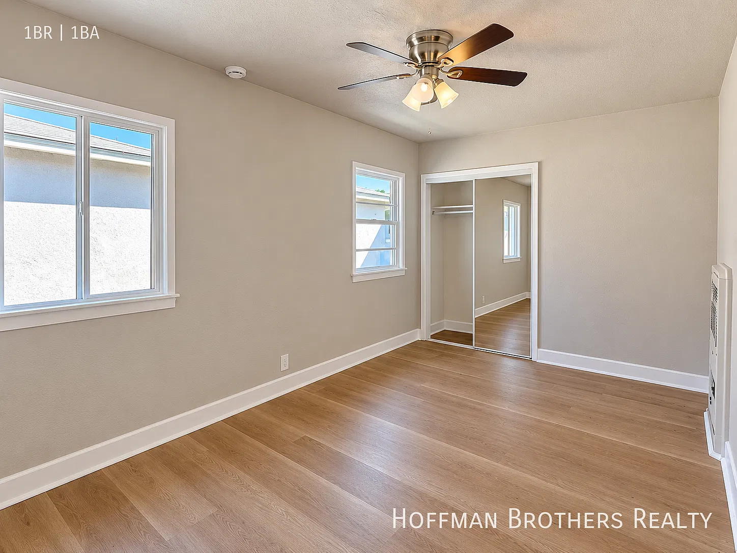 Renovated 2nd-Floor 1BR Near Expo/Crenshaw Metro with Appliances Included! — Photo 4