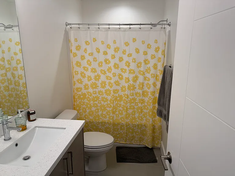 Additional upstairs bathroom