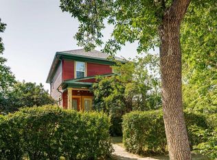 831 E 4a St NE, Calgary, AB T2E3W3