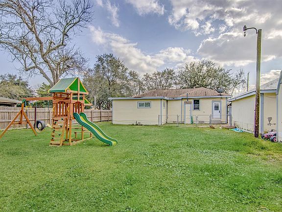 4th image of 11844 13th St #11844