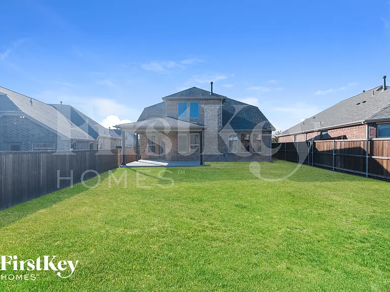 1208 Caney Creek Ln — Photo 14