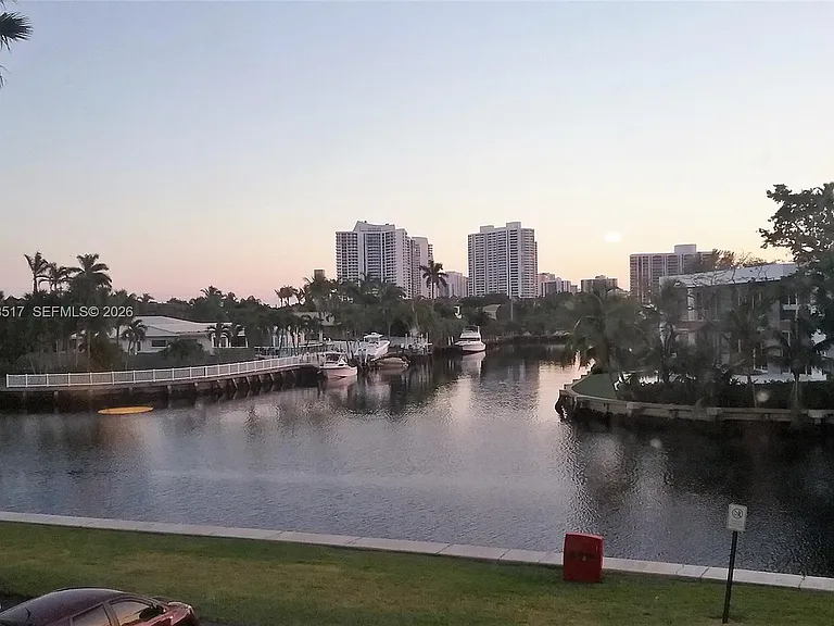 401 Golden Isles Dr #208 — Photo 31