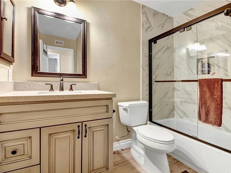 4901 Lindstrom Ave — Photo 7