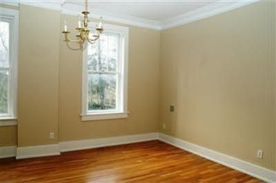 5th image of 819 Harman Ave