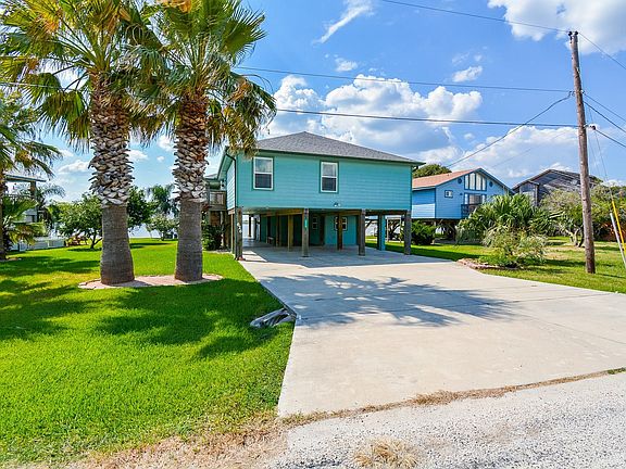 3rd image of 626 W Bayshore Dr