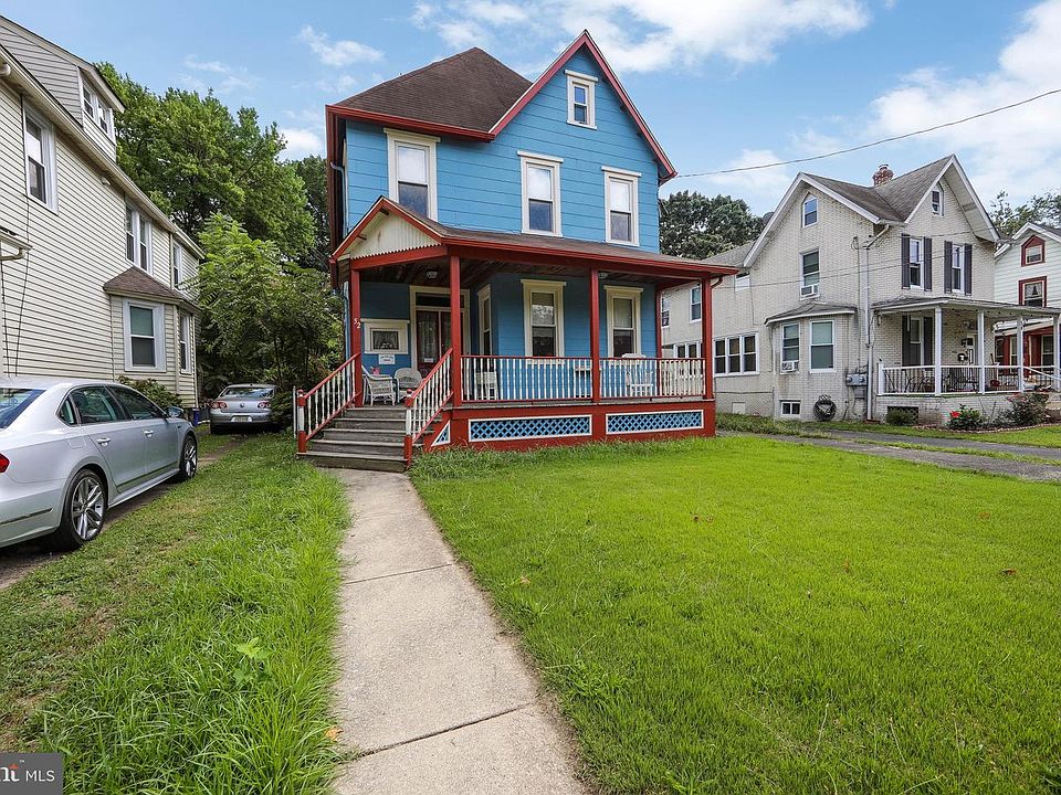 1st image of 52 W Chestnut Ave