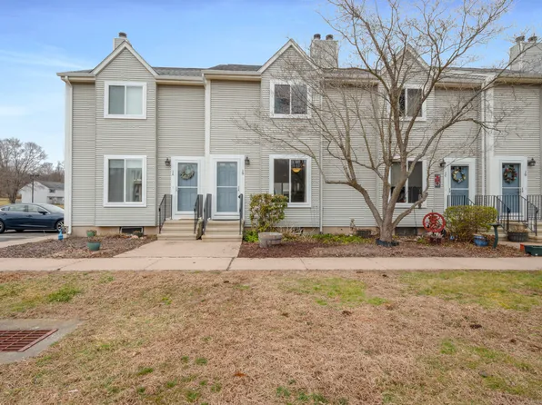 16 Seymour Road #2B, East Granby, CT 06026