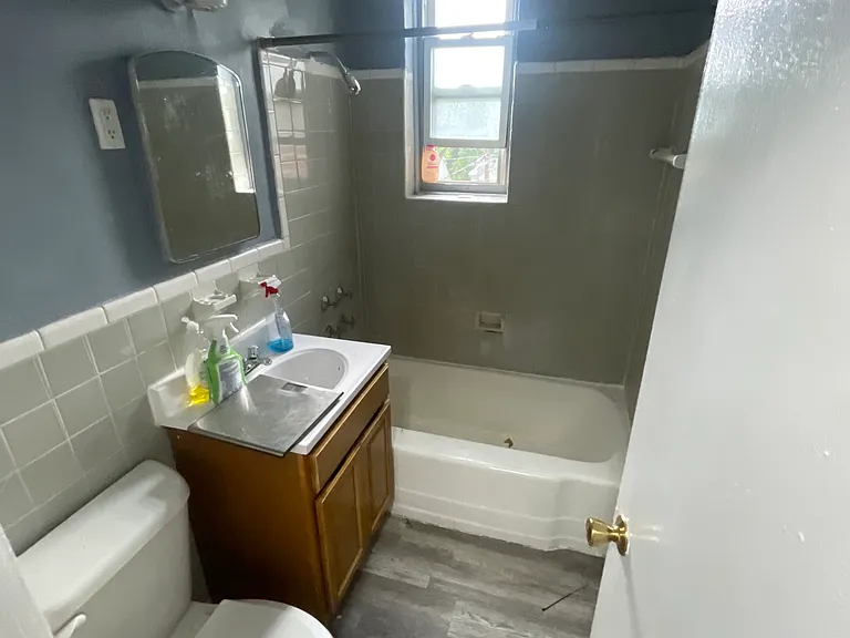 103 Chancellor Ave #A35 — Photo 3