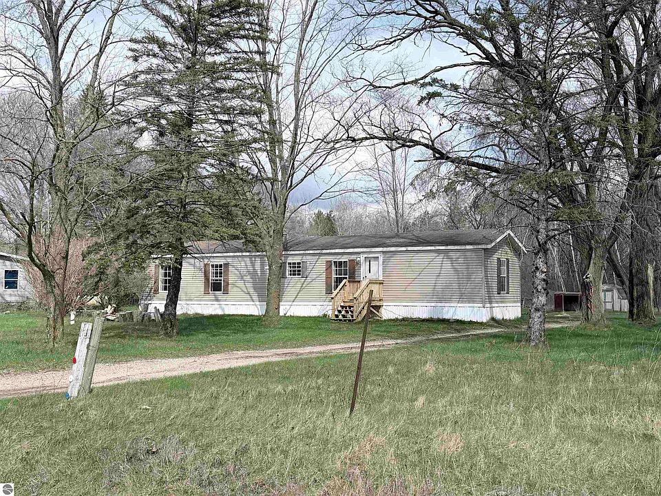 1st image of 6542 N Geneva Rd