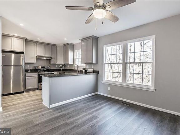 2nd image of 4646 Woodway Pl