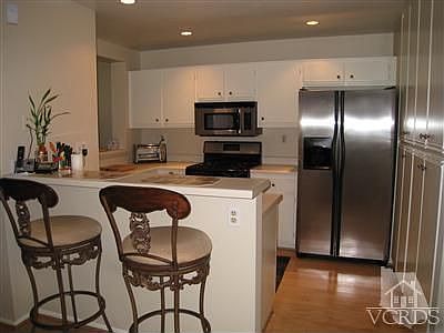 4th image of 218 N Via Colinas