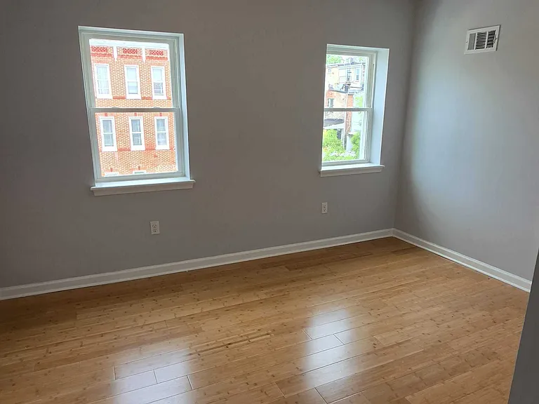 507 Bloom St — Photo 14