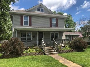 807 NW 2nd St, Aledo, IL 61231