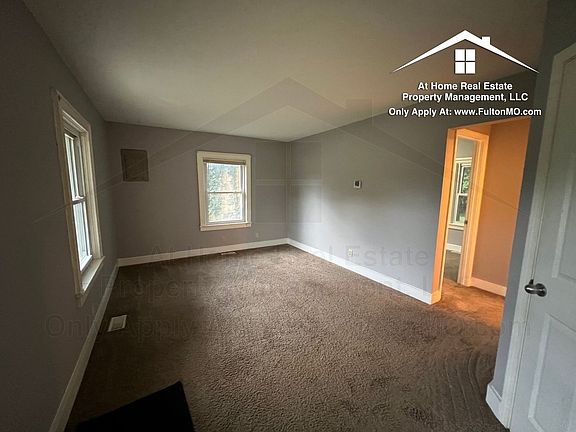 5th image of 1223 Grand St