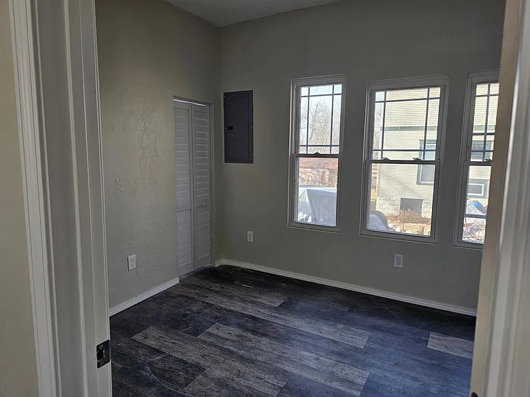 623 E Harrison Ave — Photo 5