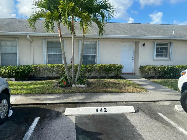 442 Franconia Circle, Lake Worth, FL 33467