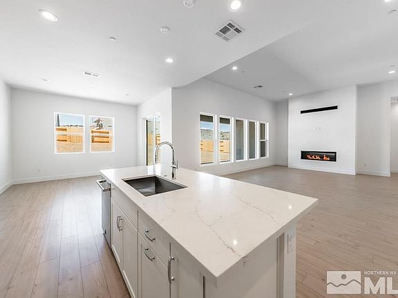 5th image of 2953 Murrelet Way #164