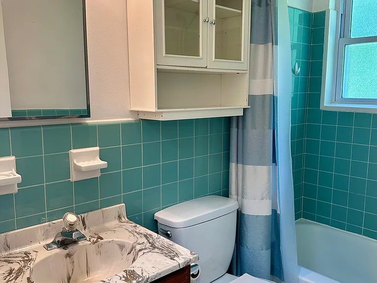 320 S Swarthmore Ave #C1 — Photo 7